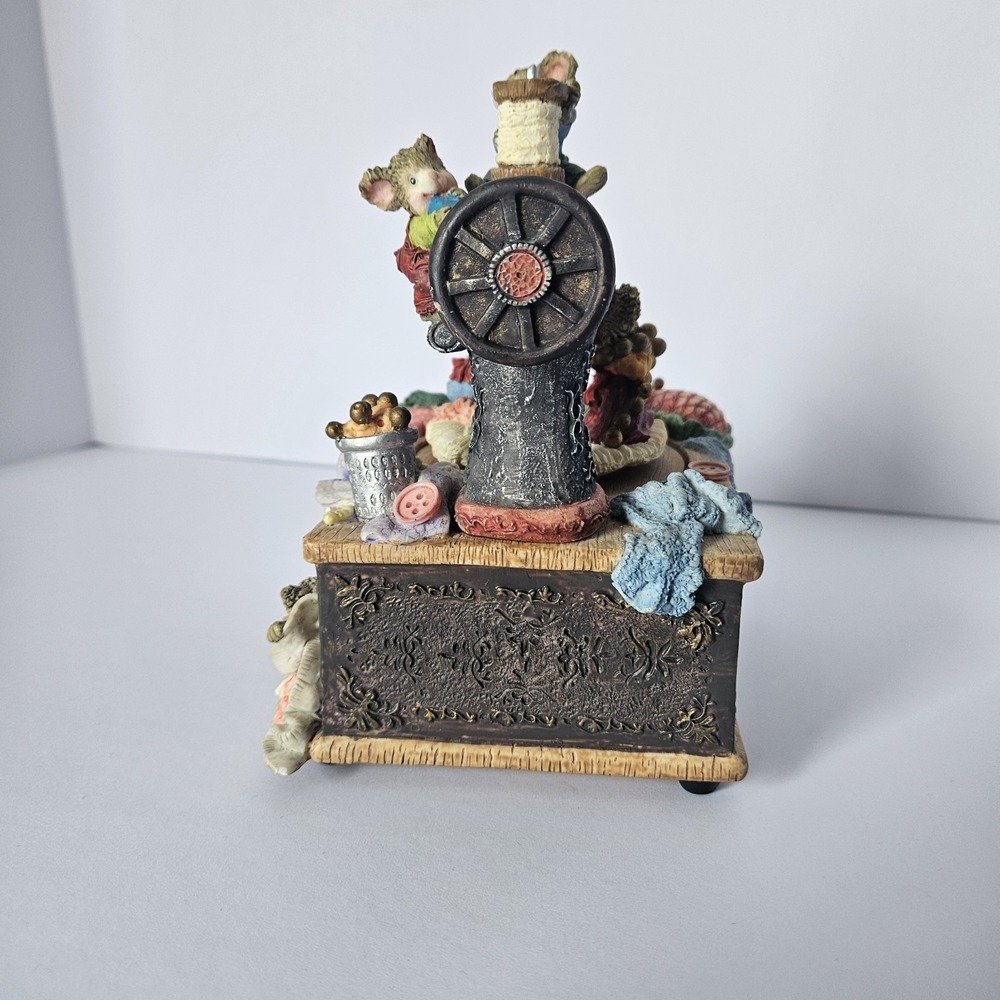 Sewing Machine Mice Animated Music Bx "My Favorite Things" VTG Resin Working - Picture 4 of 5
